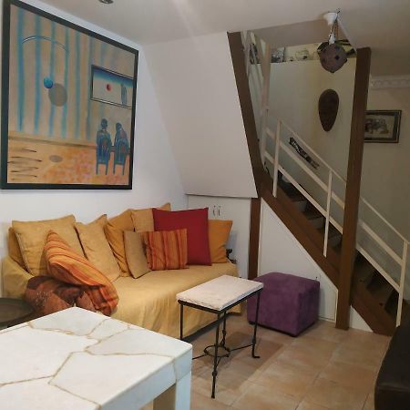 Appartamento Studio Apt Great Location Heart Of Downtown District Haifa Esterno foto