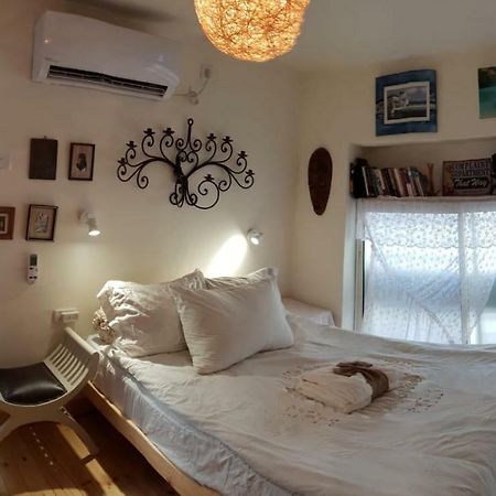 Appartamento Studio Apt Great Location Heart Of Downtown District Haifa Esterno foto