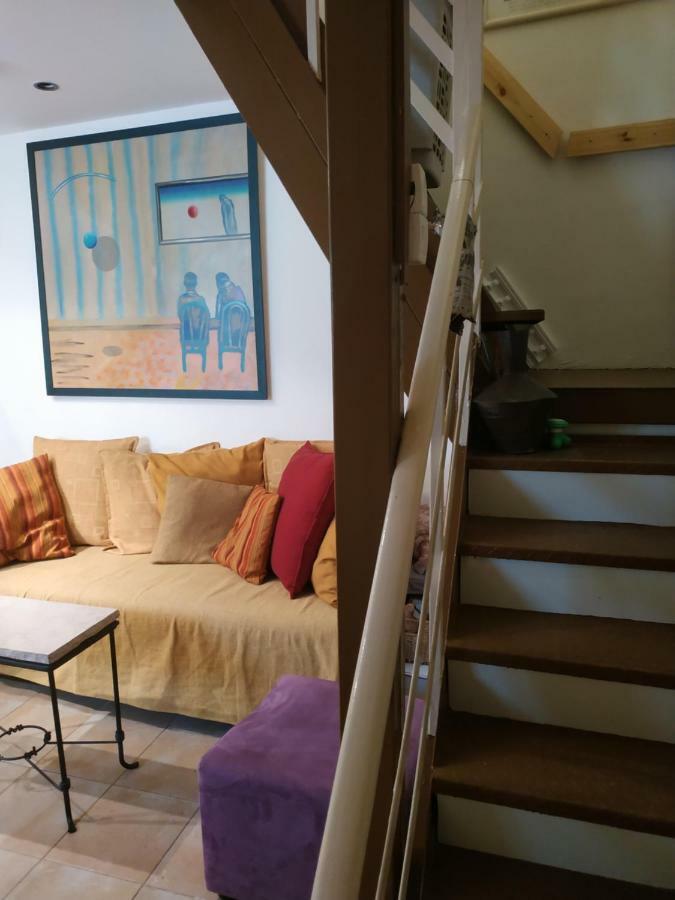 Appartamento Studio Apt Great Location Heart Of Downtown District Haifa Esterno foto