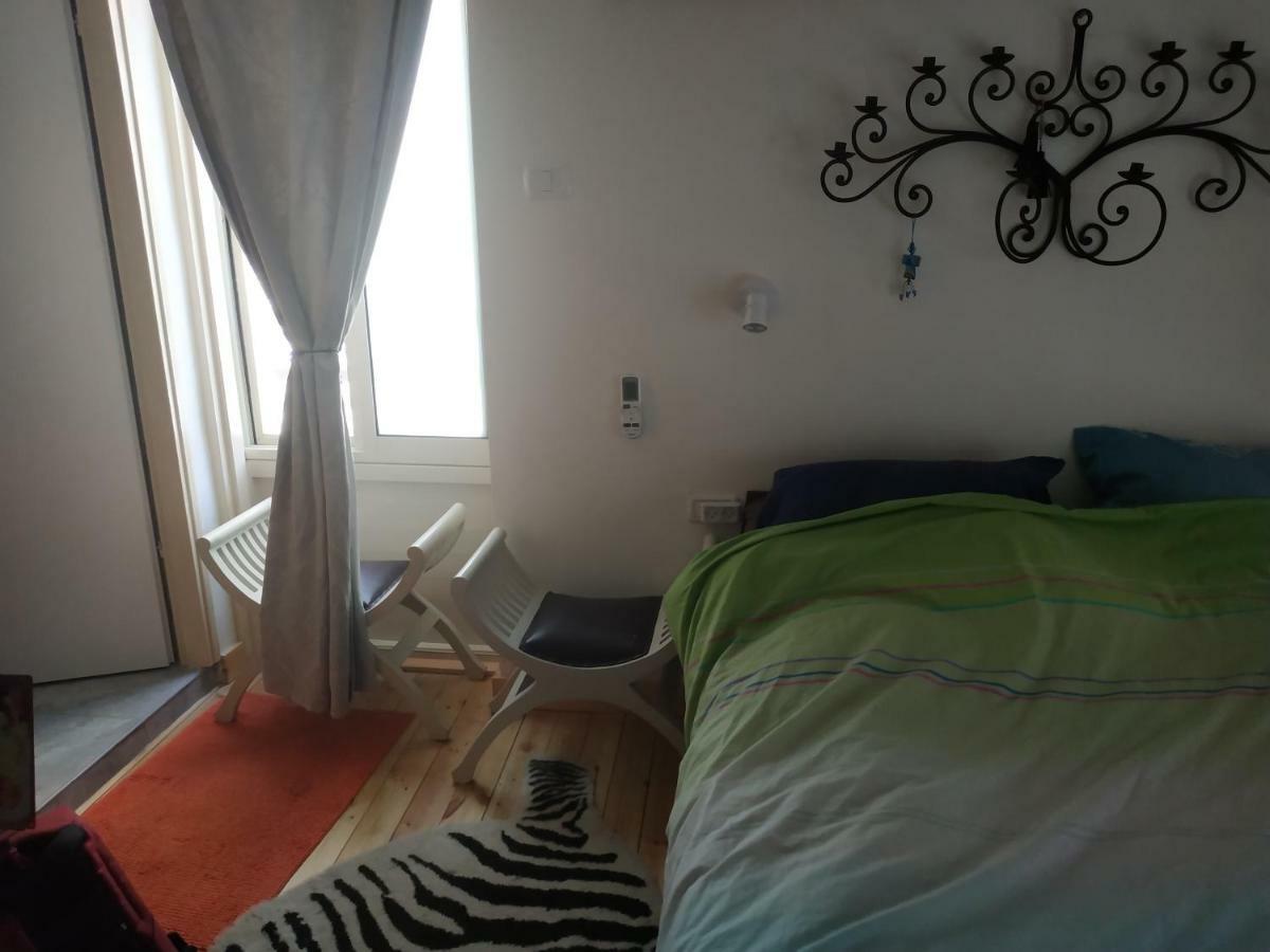 Appartamento Studio Apt Great Location Heart Of Downtown District Haifa Esterno foto