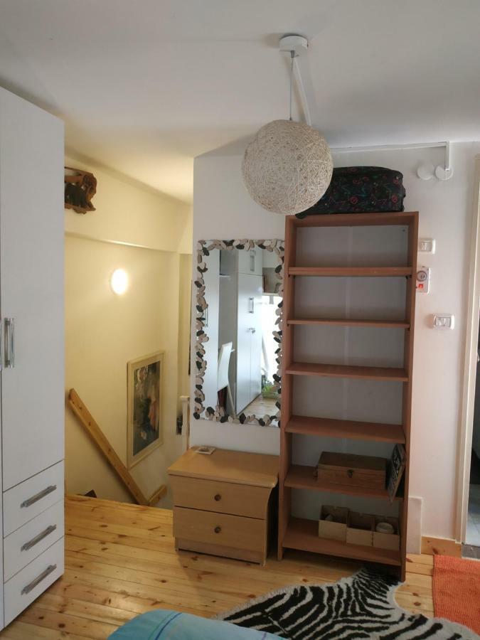 Appartamento Studio Apt Great Location Heart Of Downtown District Haifa Esterno foto